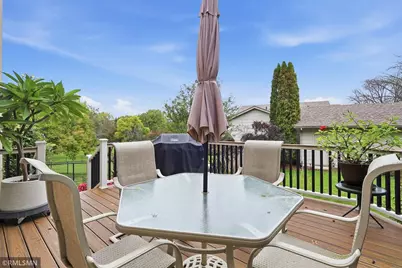 720 Sierra Trail, Chanhassen, MN 55317 - Photo 18