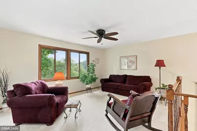 720 Sierra Trail, Chanhassen, MN 55317 - Photo 6