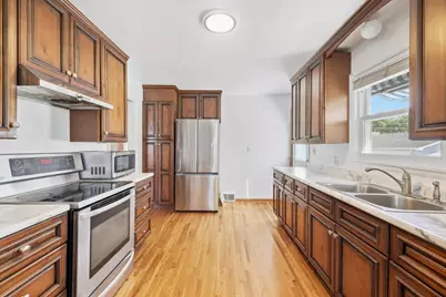 986 Blair Avenue, Saint Paul, MN 55104 - Photo 8