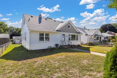 986 Blair Avenue, Saint Paul, MN 55104 - Photo 2