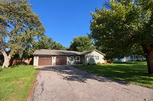 668 2nd Ave, Brewster, MN 56119 - Photo 1