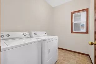 1101 Barclay St, Saint Paul, MN 55106 - Photo 22