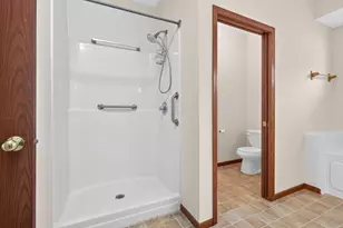 1101 Barclay St, Saint Paul, MN 55106 - Photo 18