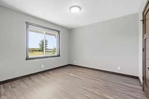 247 Cedar St, Baldwin, WI 54002 - Photo 8