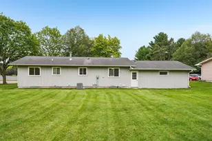 721 Bongey Dr, Menomonie, WI 54751 - Photo 30