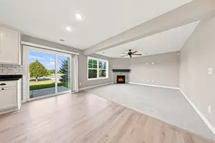 3278 Lakewood Trl, Woodbury, MN 55129 - Photo 2