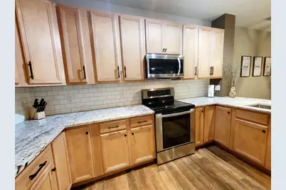 1240 County Road D E #3, Maplewood, MN 55109 - Photo 8