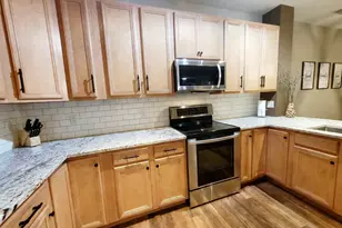 1240 County Rd D E, Maplewood, MN 55109 - Photo 8