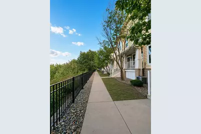 1240 County Road D E #3, Maplewood, MN 55109 - Photo 18