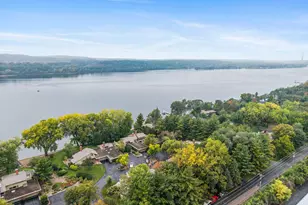 215 Eastbank Ct N, Hudson, WI 54016 - Photo 60