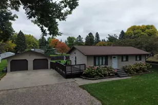 407 W Washington Ave, Mahnomen, MN 56557 - Photo 1
