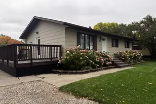 407 W Washington Ave, Mahnomen, MN 56557 - Photo 10
