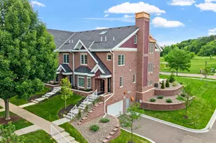 10814 Falling Water Ln, Woodbury, MN 55129 - Photo 54