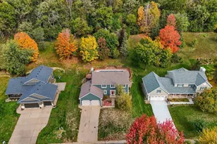 1497 Golf View Dr, River Falls, WI 54022 - Photo 2