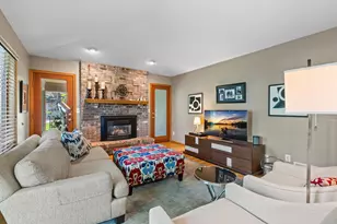 15393 Shadow Creek Rd, Maple Grove, MN 55311 - Photo 14