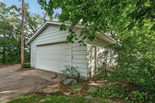 22015 Pillsbury Ave, Lakeville, MN 55044 - Photo 28
