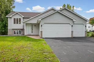 674 Lois Ln, Lino Lakes, MN 55014 - Photo 4