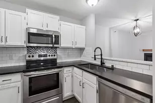 7610 York Ave S, Edina, MN 55435 - Photo 14