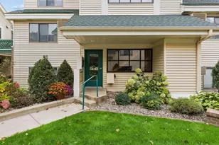 7610 York Ave S, Edina, MN 55435 - Photo 2