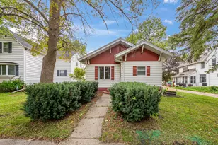 251 N Lincoln St, Lake Crystal, MN 56055 - Photo 1