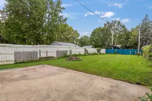 251 N Lincoln St, Lake Crystal, MN 56055 - Photo 24