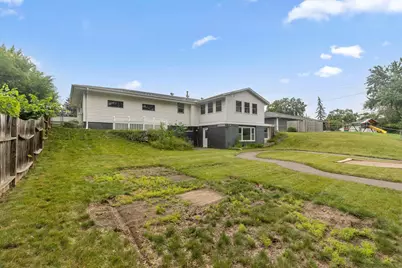 8508 Rich Avenue S, Bloomington, MN 55437 - Photo 32