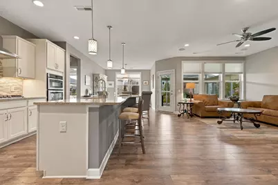 8275 Oakview Court N, Maple Grove, MN 55369 - Photo 14