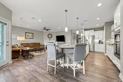 8275 Oakview Court N, Maple Grove, MN 55369 - Photo 18