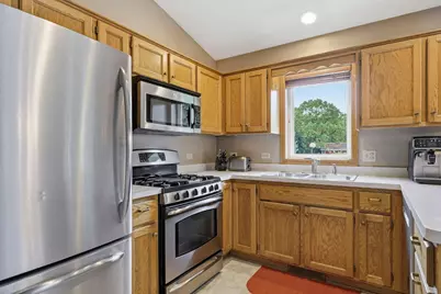 2905 127th Circle NW, Coon Rapids, MN 55448 - Photo 10
