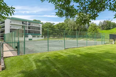 10531 Cedar Lake Road #415, Minnetonka, MN 55305 - Photo 20