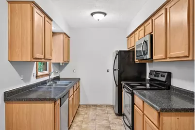 6913 Toledo Avenue N, Brooklyn Center, MN 55429 - Photo 4