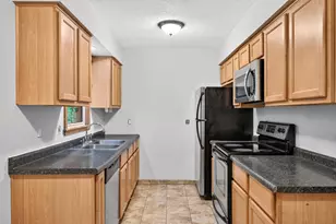 6913 Toledo Ave N, Brooklyn Center, MN 55429 - Photo 4