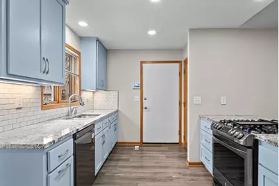 420 Village Court, Cambridge, MN 55008 - Photo 14