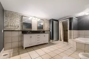 300 Ridgewood Ave, Minneapolis, MN 55403 - Photo 14