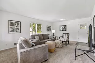 1525 St Croix Cir, Golden Valley, MN 55422 - Photo 4