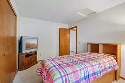 8408 Sheridan Avenue N, Brooklyn Park, MN 55444 - Photo 14