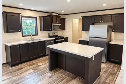 215 N McKay Avenue #13, Alexandria, MN 56308 - Photo 2