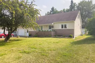 84 Hays Cir, Silver Bay, MN 55614 - Photo 2