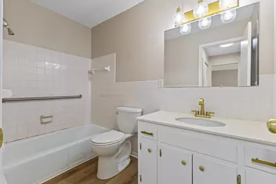 2730 Dale Street N #D305, Roseville, MN 55113 - Photo 14