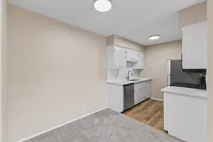 2730 Dale St N, Roseville, MN 55113 - Photo 4