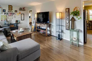 1410 Jordan Ave S, Saint Louis Park, MN 55426 - Photo 2