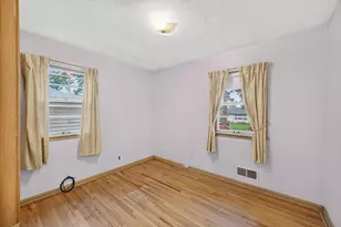 1750 Lark Ave, Maplewood, MN 55109 - Photo 12