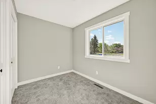 5225 Logan St SE, Rochester, MN 55904 - Photo 16