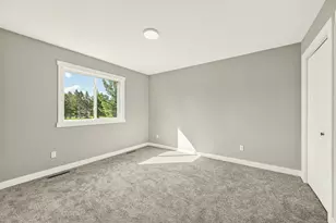 5225 Logan St SE, Rochester, MN 55904 - Photo 14