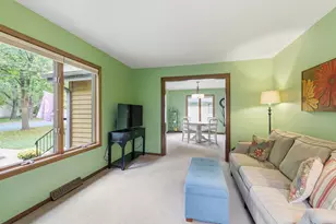 525 N Fremont St, River Falls, WI 54022 - Photo 4
