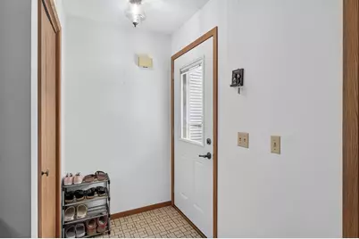38558 Grand Avenue, North Branch, MN 55056 - Photo 4
