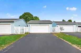 38558 Grand Ave, North Branch, MN 55056 - Photo 2