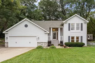 10470 169th St W, Lakeville, MN 55044 - Photo 1