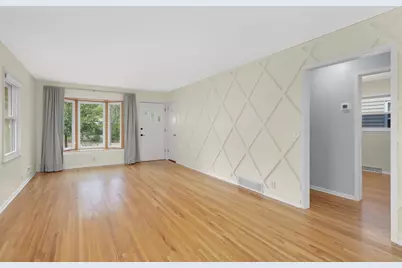 3740 Perry Avenue N, Robbinsdale, MN 55422 - Photo 2