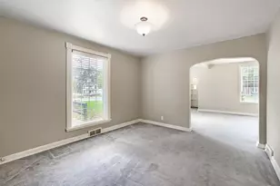 6051 Upper 46th St N, Oakdale, MN 55128 - Photo 12